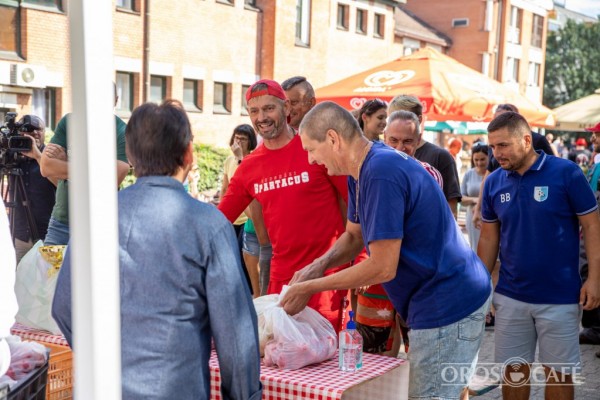 oroshaza-gasztrofesztival60464F829-A592-5372-3E3B-08434E2EA362.jpg
