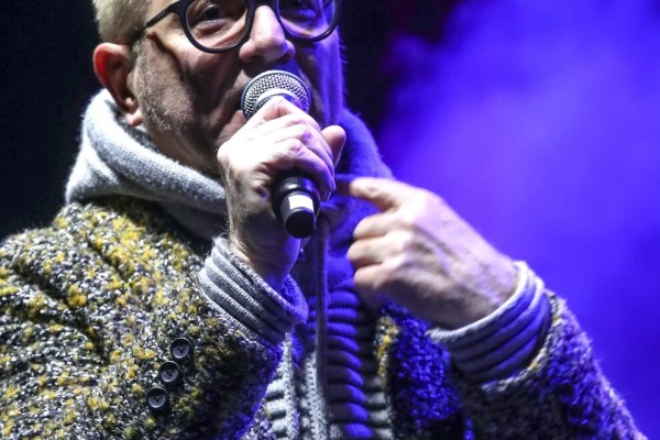 bekekoncert565075D85-F2F8-3DE9-E0FD-1BF0B559EDD4.jpg
