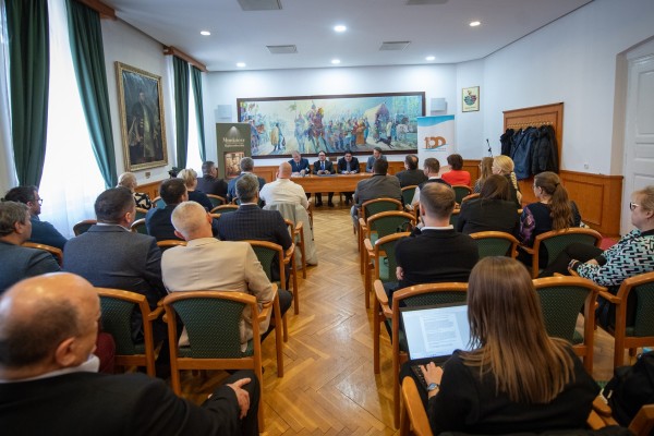 munkacsy-kiallitas-hajduszoboszlo-27AFE91133-F8F2-4108-1721-828E18379D51.jpg