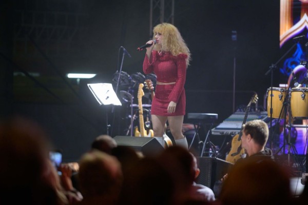 szerencsekoncert-mako-04700633B5-DB4B-4B66-5216-96BA1ED831A4.jpg