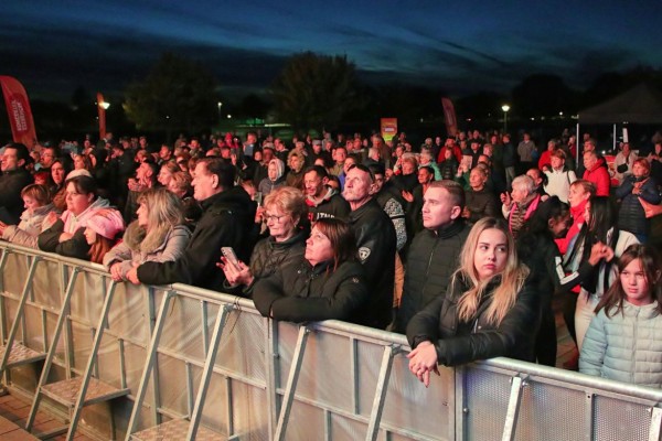 article-image-koncert-ismert-eloadokkal-9641-12334B47CEB92-7FB7-F659-B973-3995825E0F91.jpg